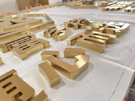 藤县拉丝不锈钢字的特点。